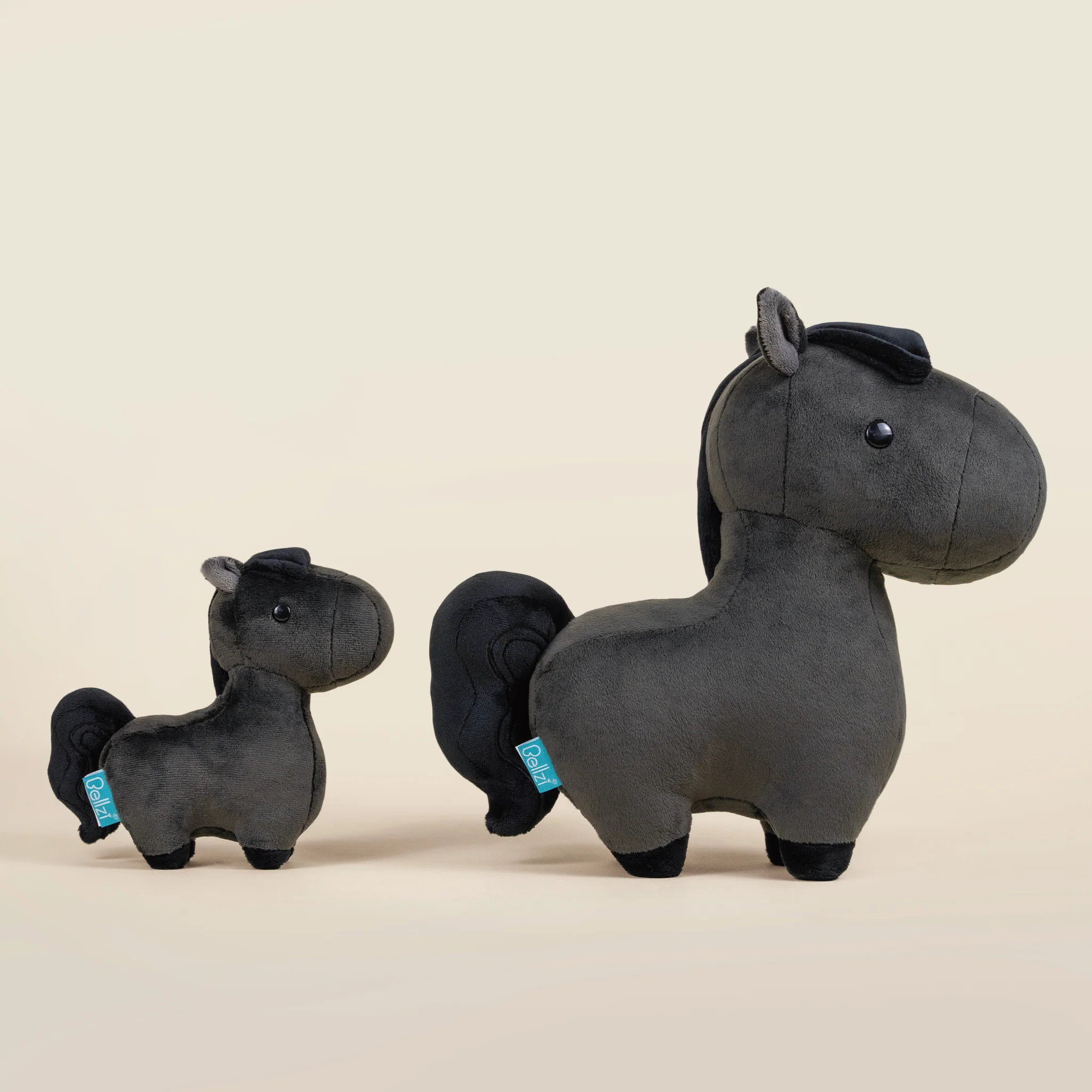 Mini Friesian the Horsi - Image 12