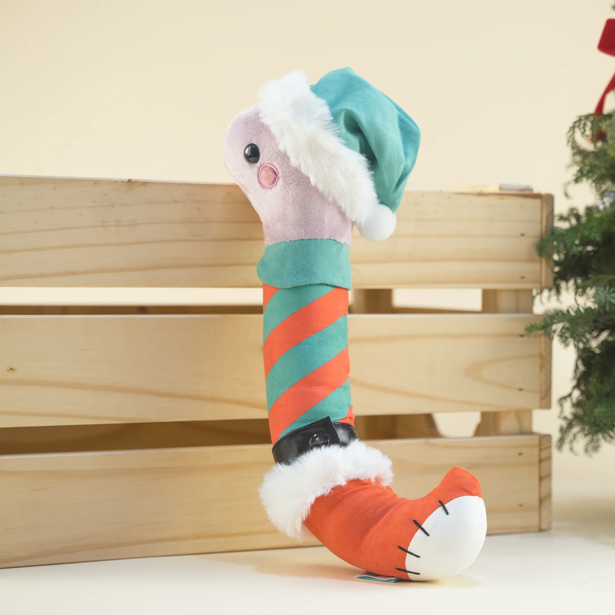 Wormi with Elf Outfit - Image 3