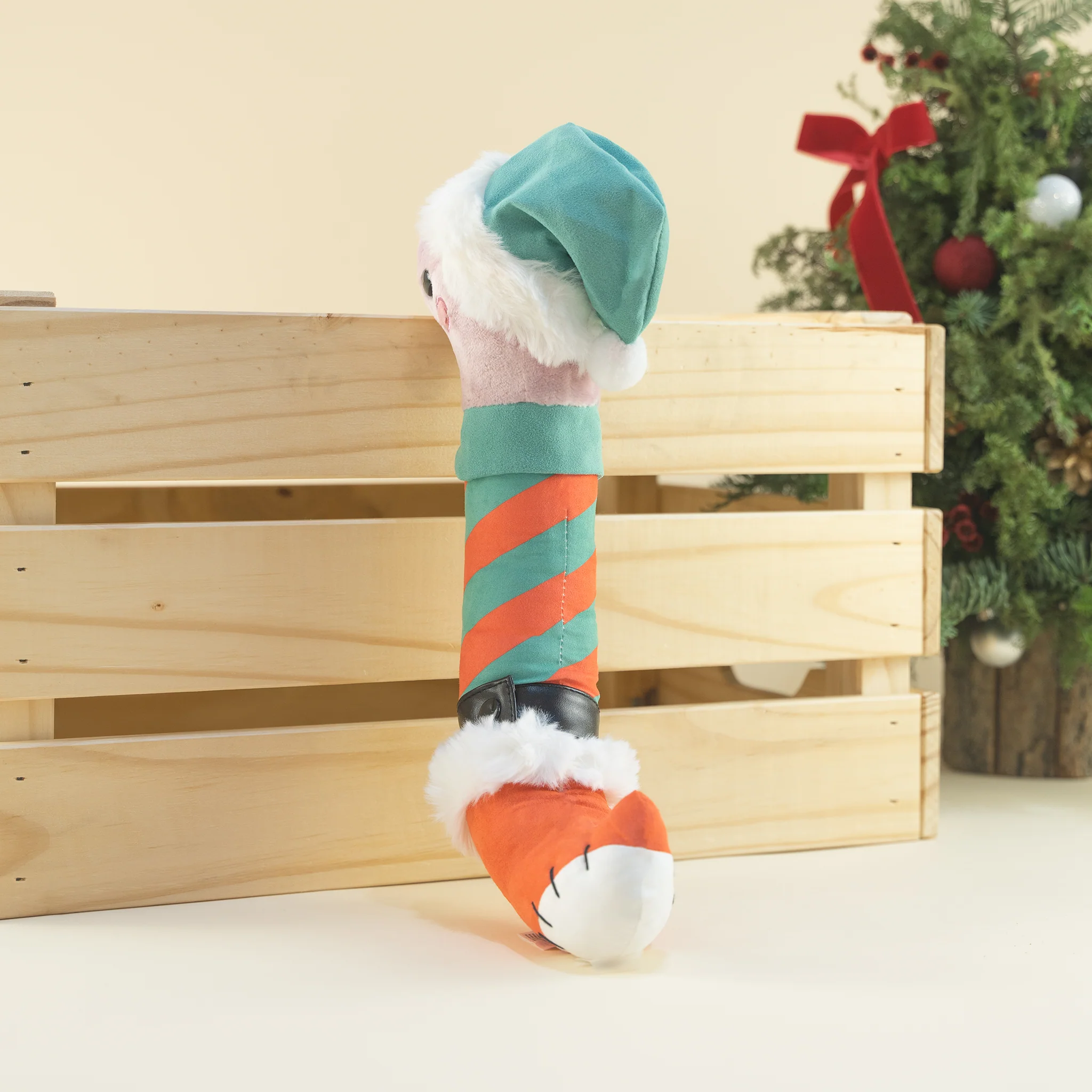 Wormi with Elf Outfit - Image 4